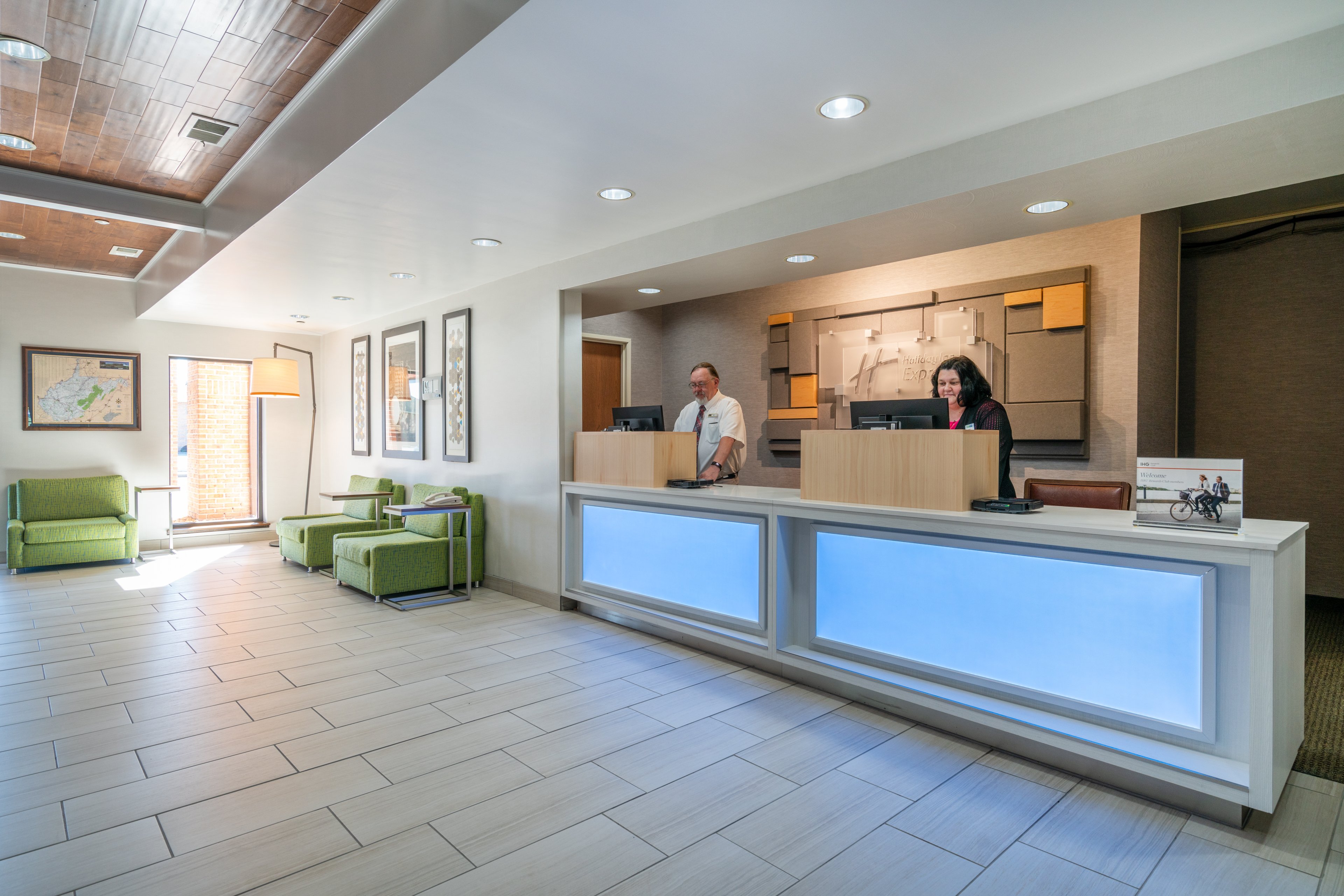 Holiday Inn Express Hotel Suites Elkins 12/60