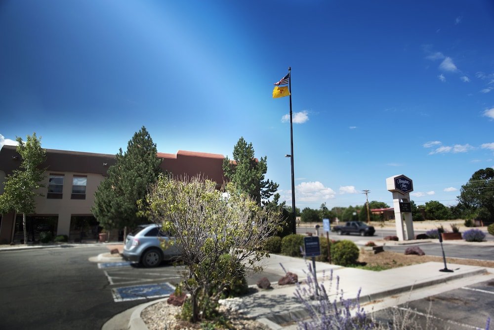 Hampton Inn Taos 5/48
