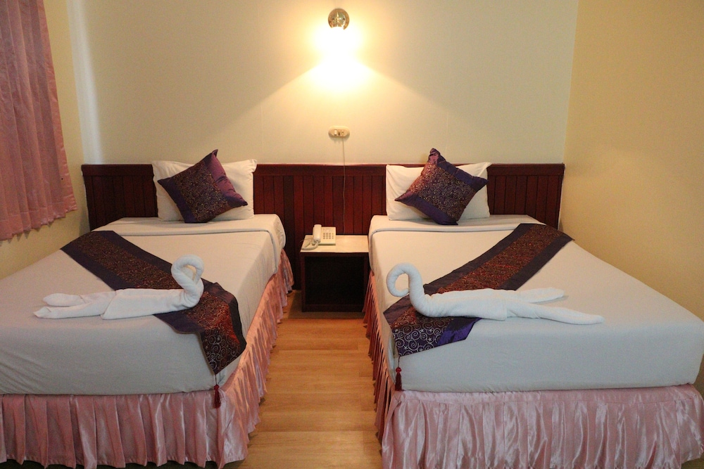 Chumphon Palace Hotel 12/47