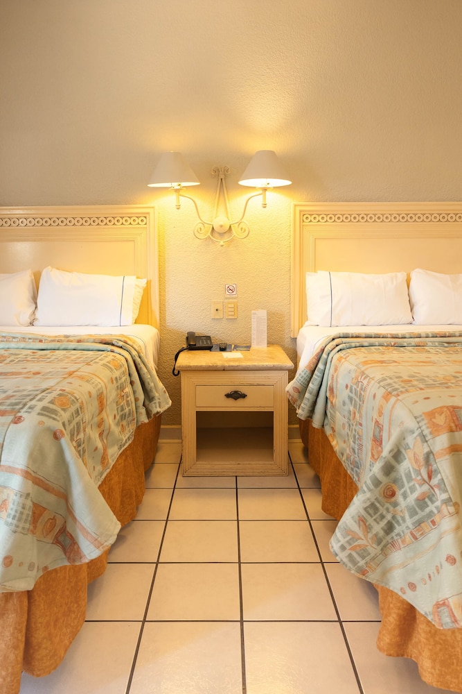 Hotel Maria Isabel 35/69