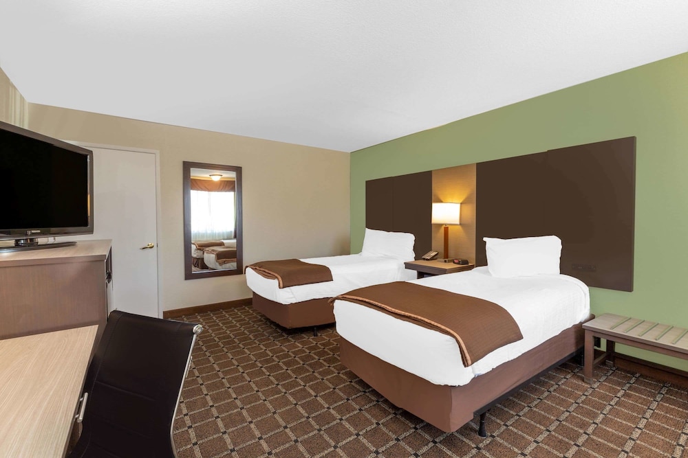 Travelodge by Wyndham Angels Camp CA 15/35
