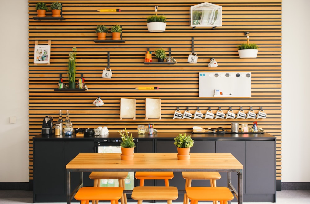 restaurant-cafeteria