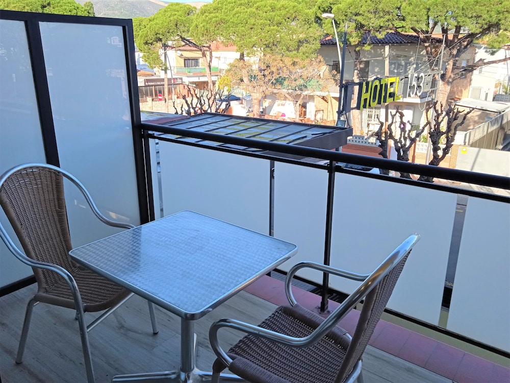 Hotel 153 40/71