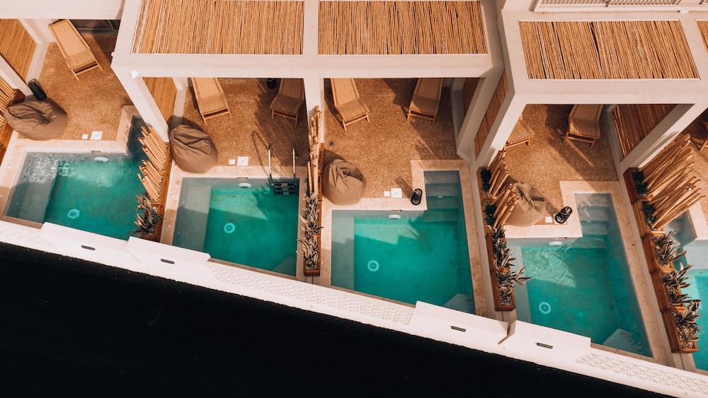 Amoessa Boutique Hotel 43/56