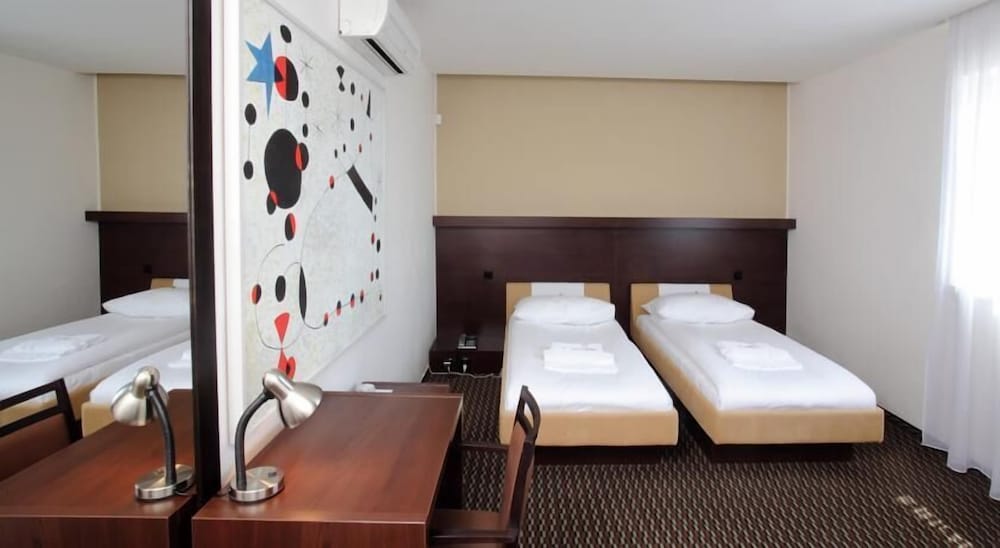 Rottal Hotel 13/39