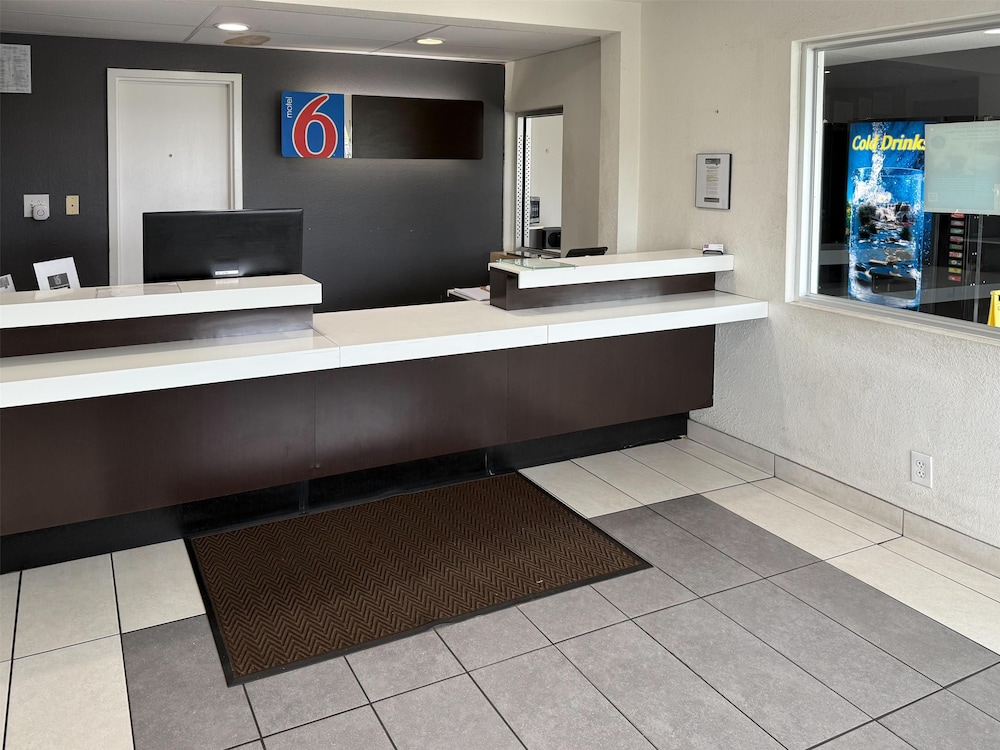 Lobby at Motel6 Murfreesboro, TN, MURFREESBORO - TN