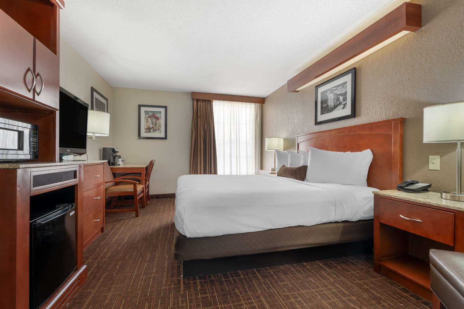 Room, King Bed, South Tower