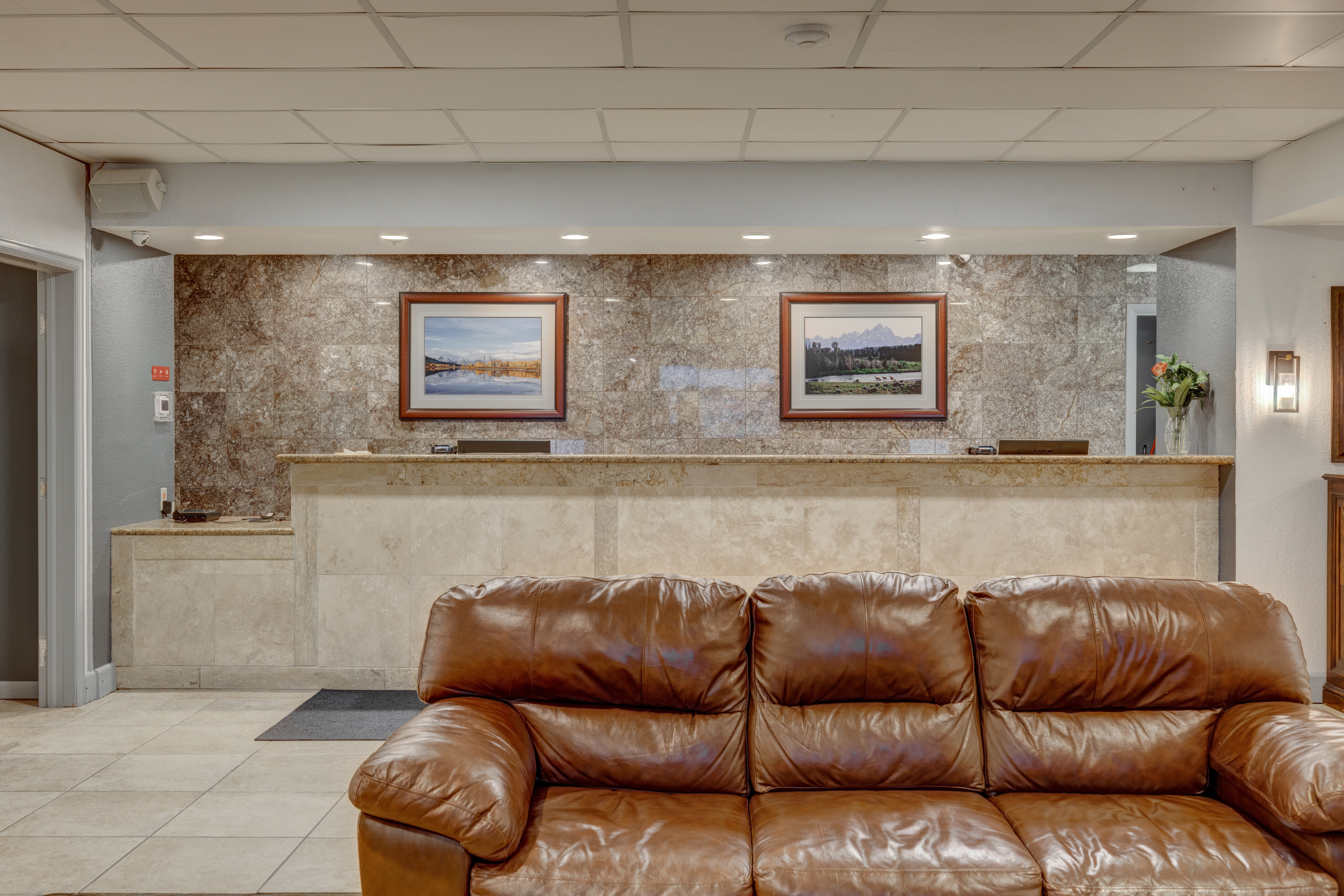 Riverside Hotel & Conference Center 11/60