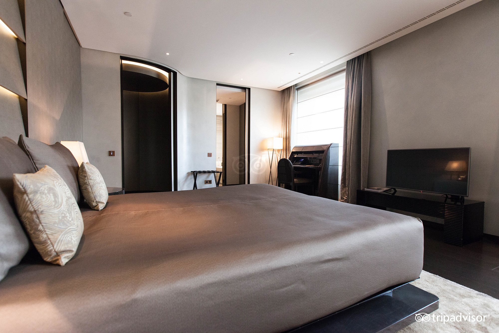 غرفة بريميير بسرير مزدوج، Armani Hotel Milano 2/3