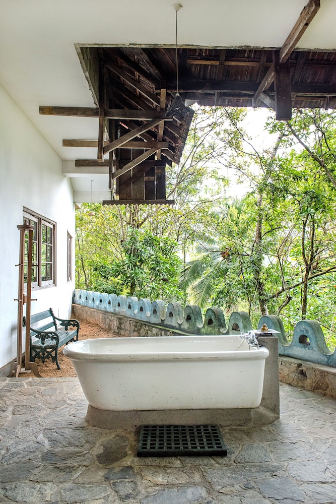 The Kandy Samadhi Centre 42/80
