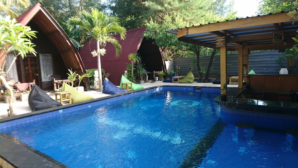 Coral Beach 2 Bungalow 47/50
