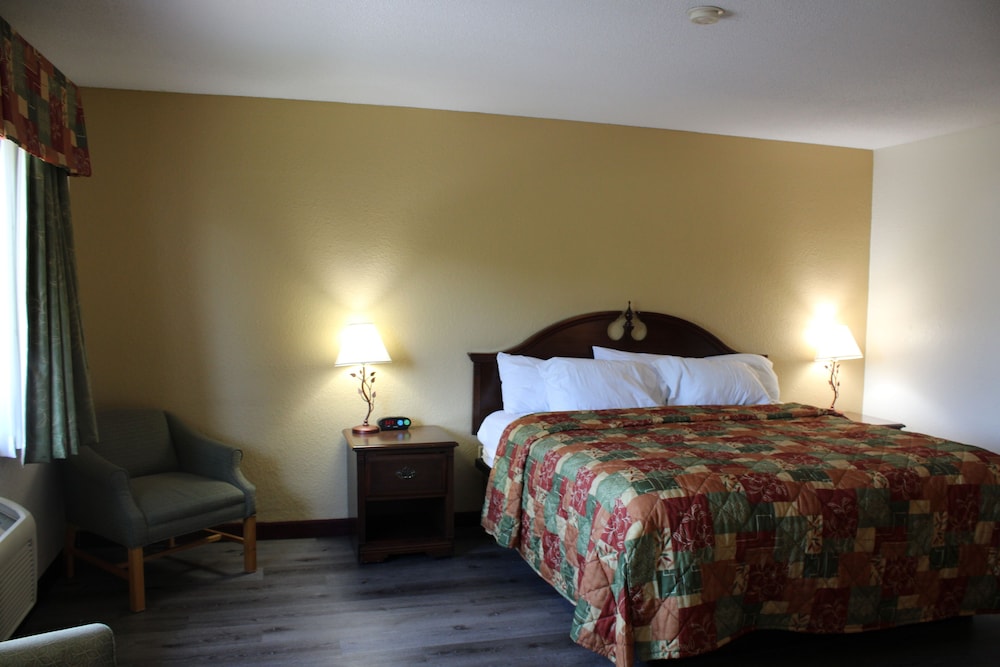 Days Inn Sheboygan the Falls 5/41