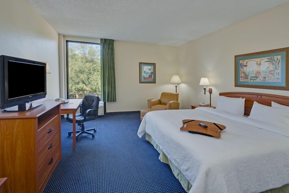 Hampton Inn Commercial Blvd Ft Lauderdale 16/35