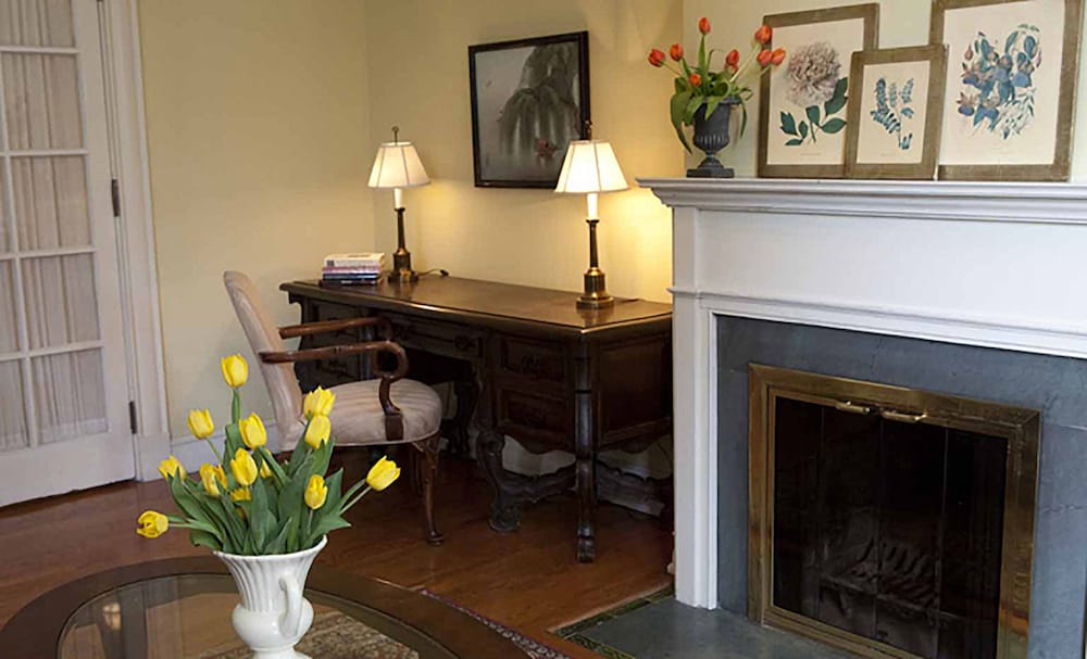Morgan State House Inn 25/50