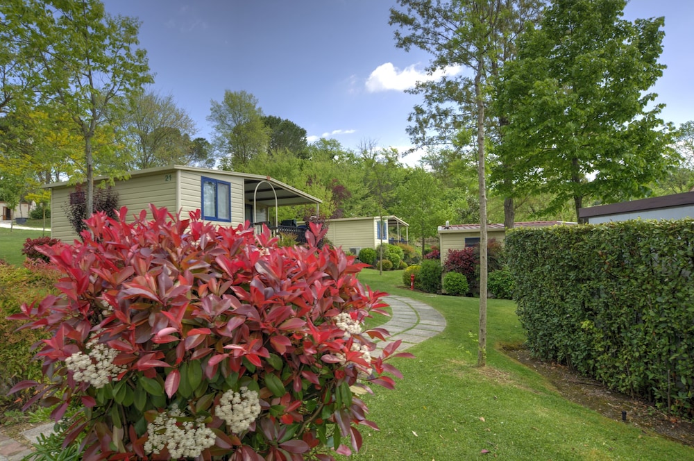 Flaminio Village Bungalow Park Campground 62/71