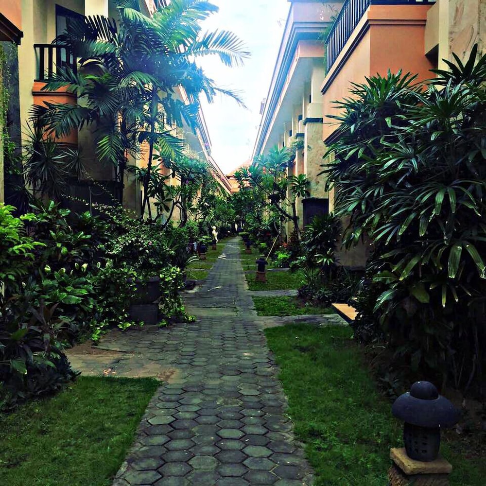 Pelangi Bali Hotel And Spa 64/74