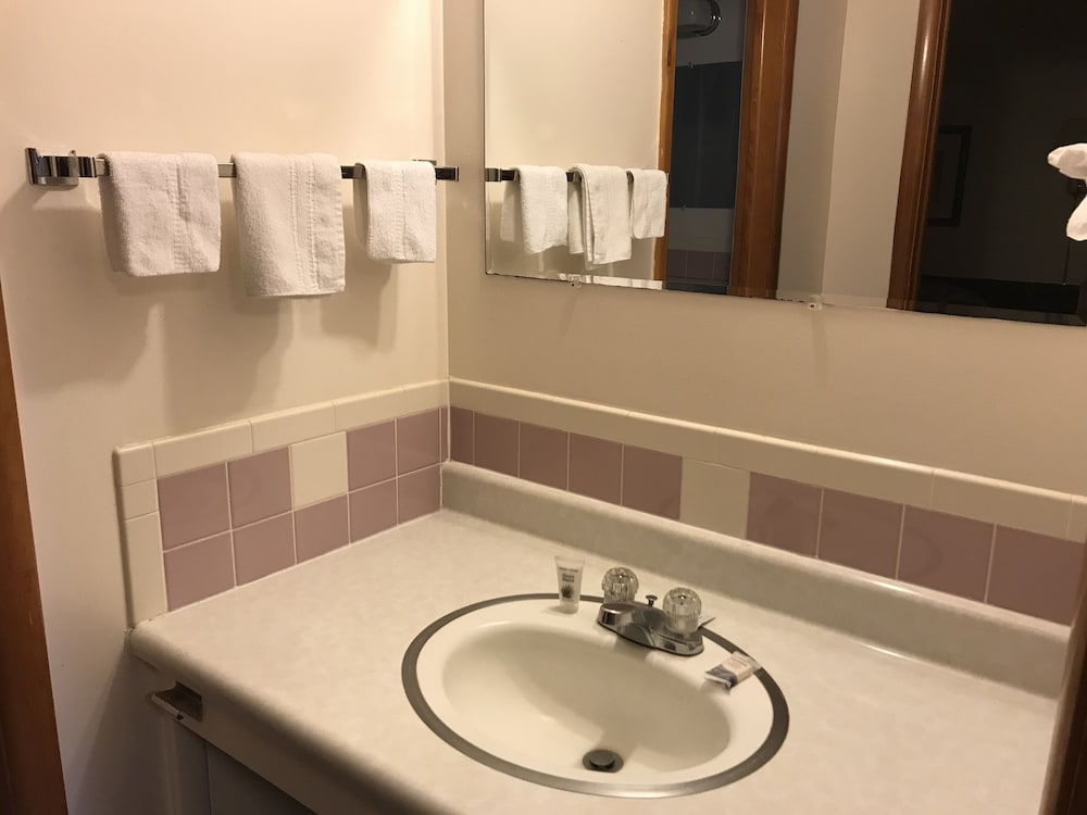 Motel Grand 52/56