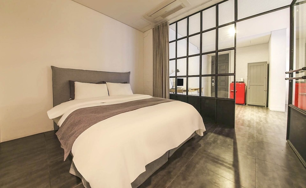Ami Boutique Hotel 17/50