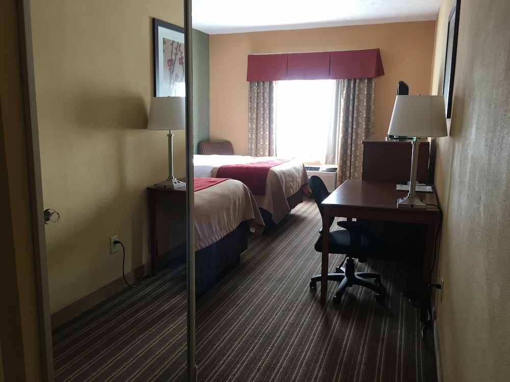 Comfort Inn Jackson I-40 31/33