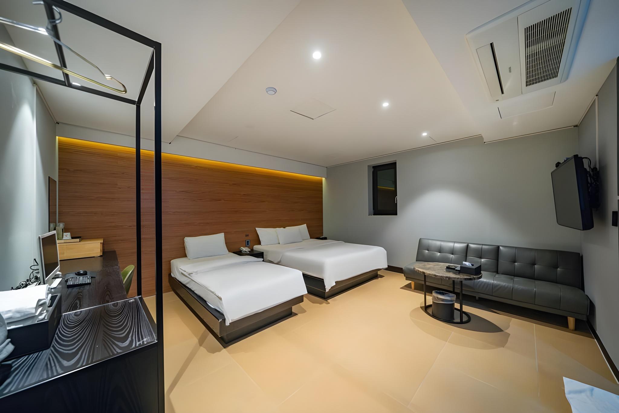Room, Twin Beds, Sauna