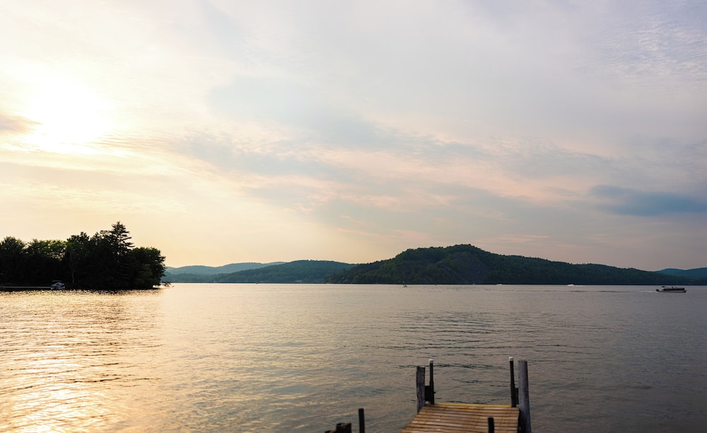 Lake Bomoseen Lodge 37/50