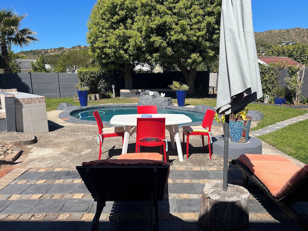 Pelican Lodge 37/50