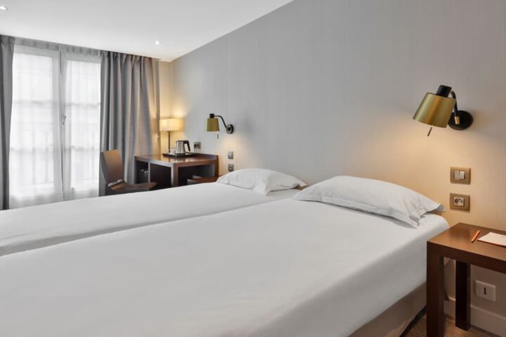 Standard, Twin Beds