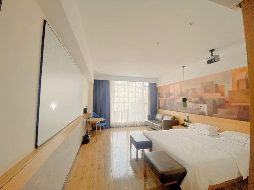 Cinema, Double Bed