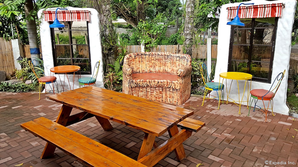 Gabby Apos S Bed And Breakfast 5/50