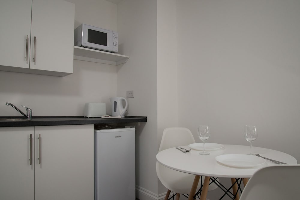 TLK Apartments and Hotel 47/50