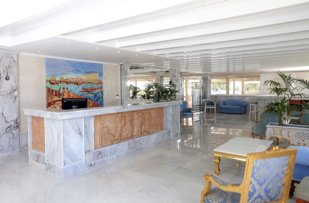 Cavomarina Beach Hotel - Adults Only 8/62