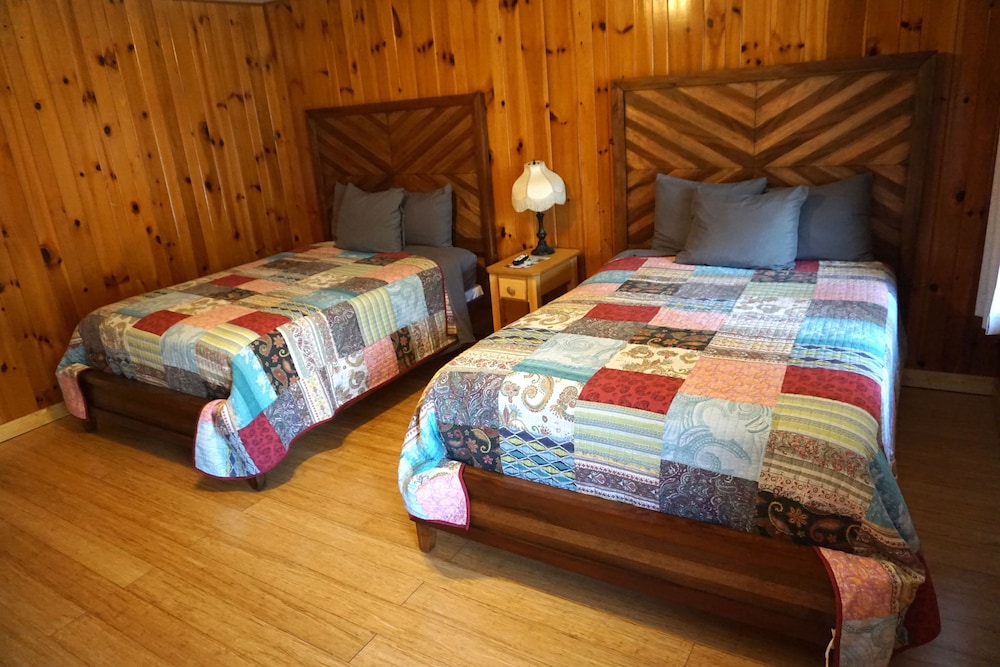 Marshall's Creek Rest Motel 14/71