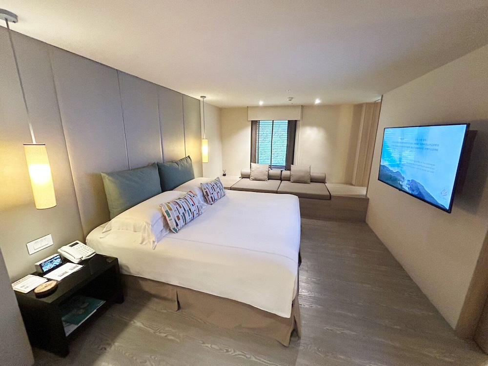 Danfeng, Suite, Queen Bed