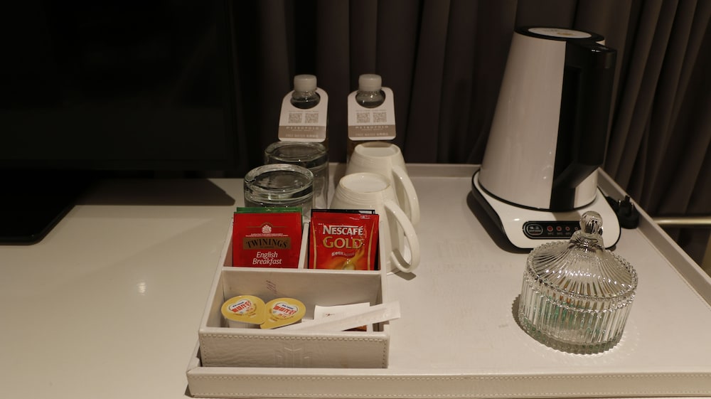 Jinjiang Metropolo Classiq Off Bund 14/50