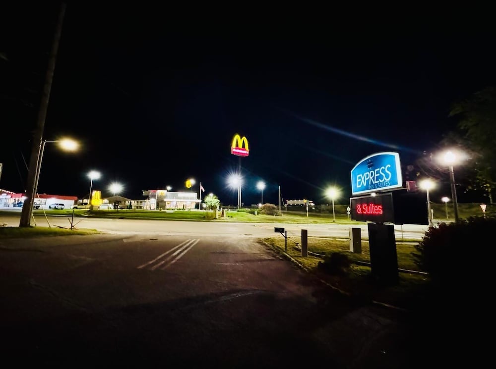 Travelodge by Wyndham Junction City 2/35