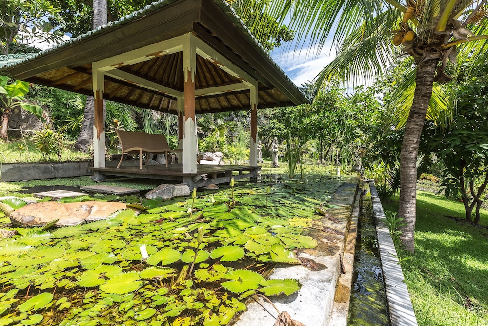Puri Wirata Dive Resort And Spa 38/46