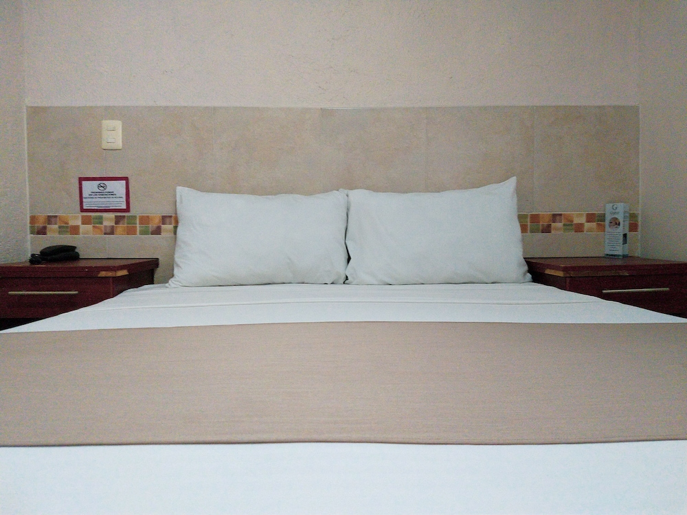 Hotel Guiva Huatulco 12/17