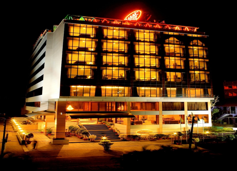 Classic Sarovar Portico 3/56