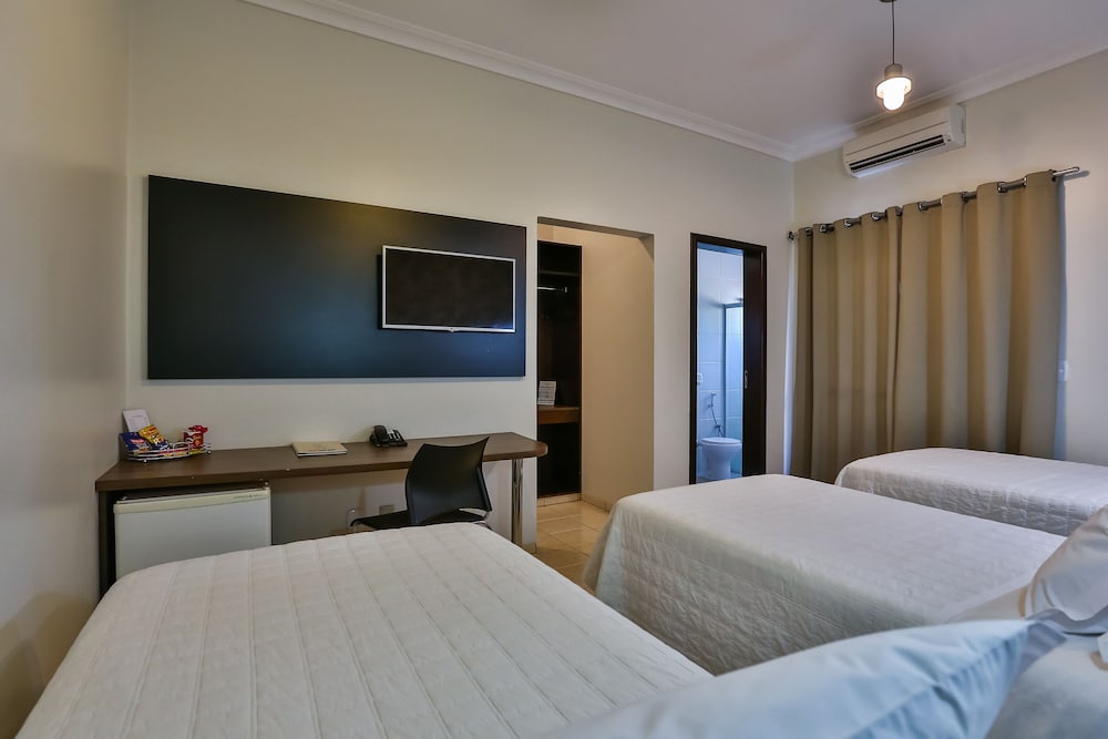 Ucayali Hotel 7/34