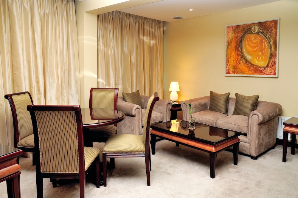 Suites Camino Real 44/73