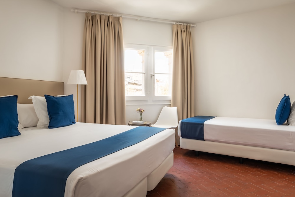Romantic de Sitges 9/50