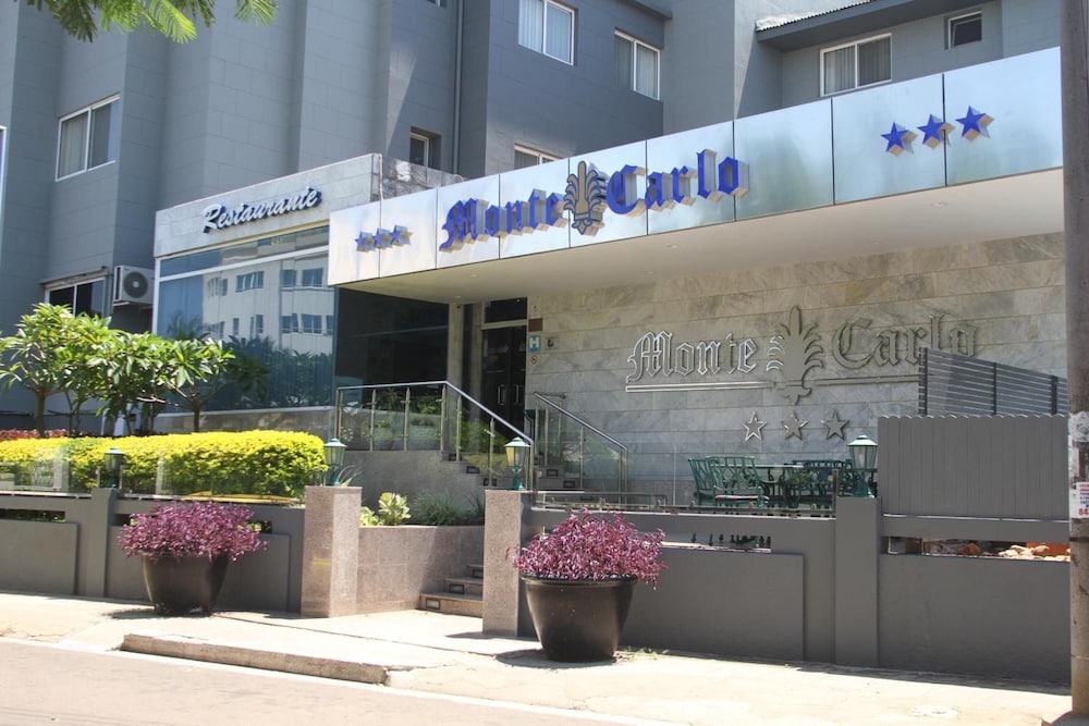 HOTEL MONTE CARLO 7/52