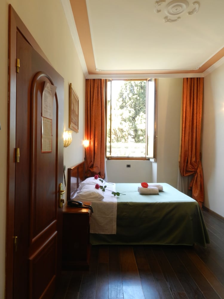 Hotel Domus Florentiae 39/68