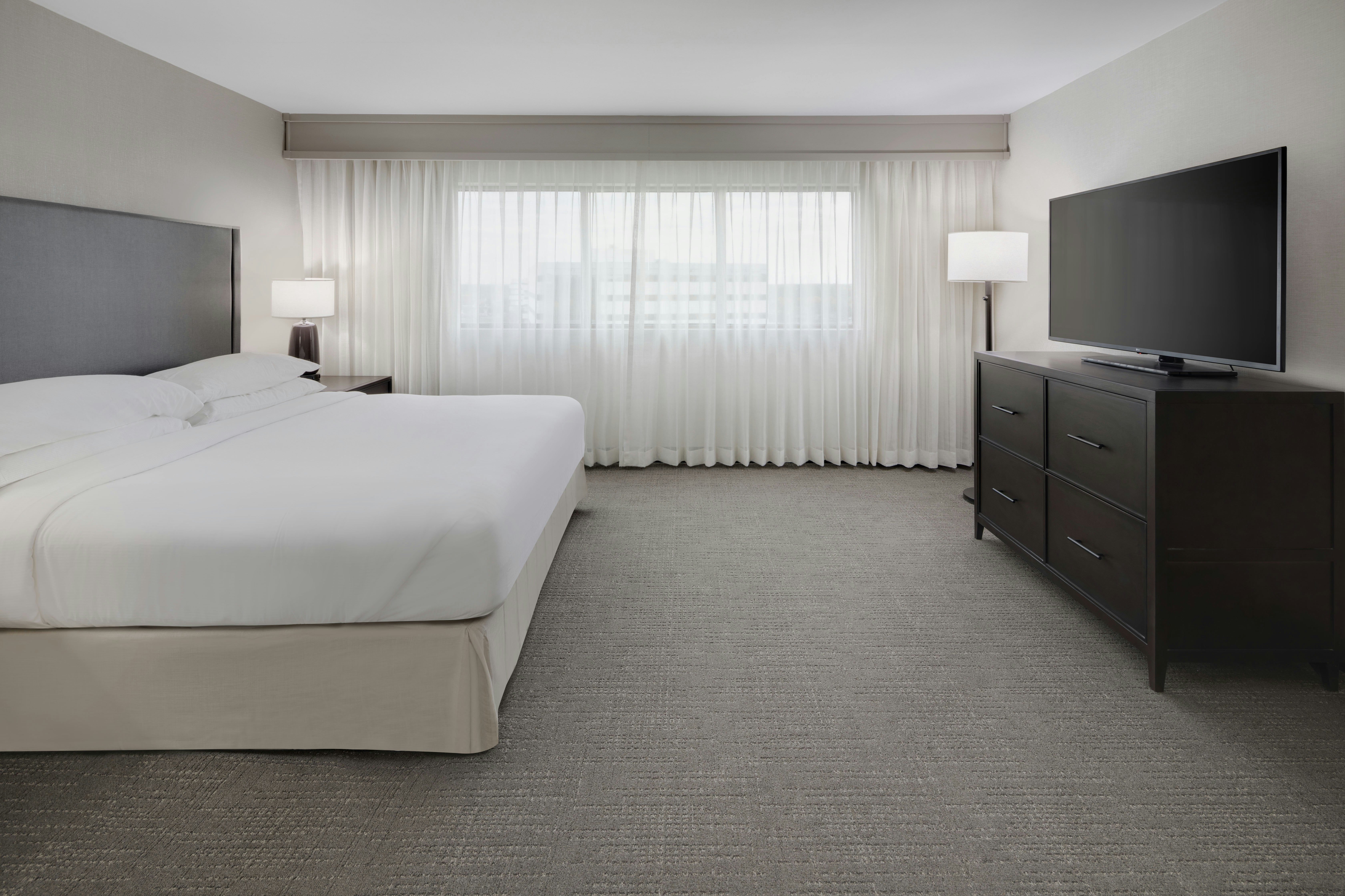 Embassy Suites by Hilton Detroit Troy Auburn Hills 9/77