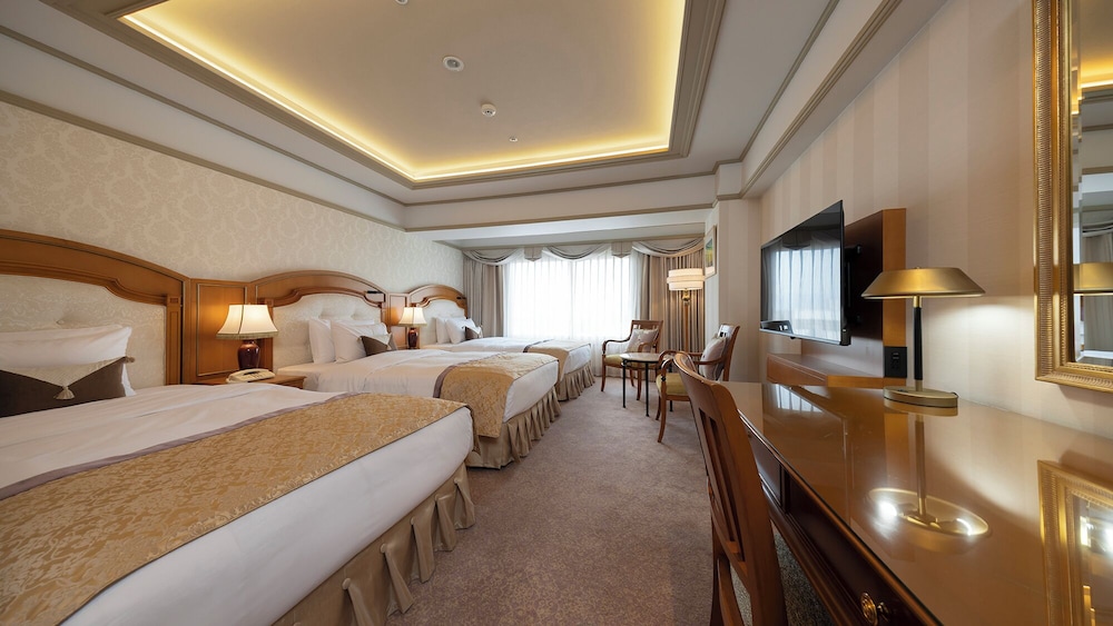 Executive, Triple, 3 Beds, West View