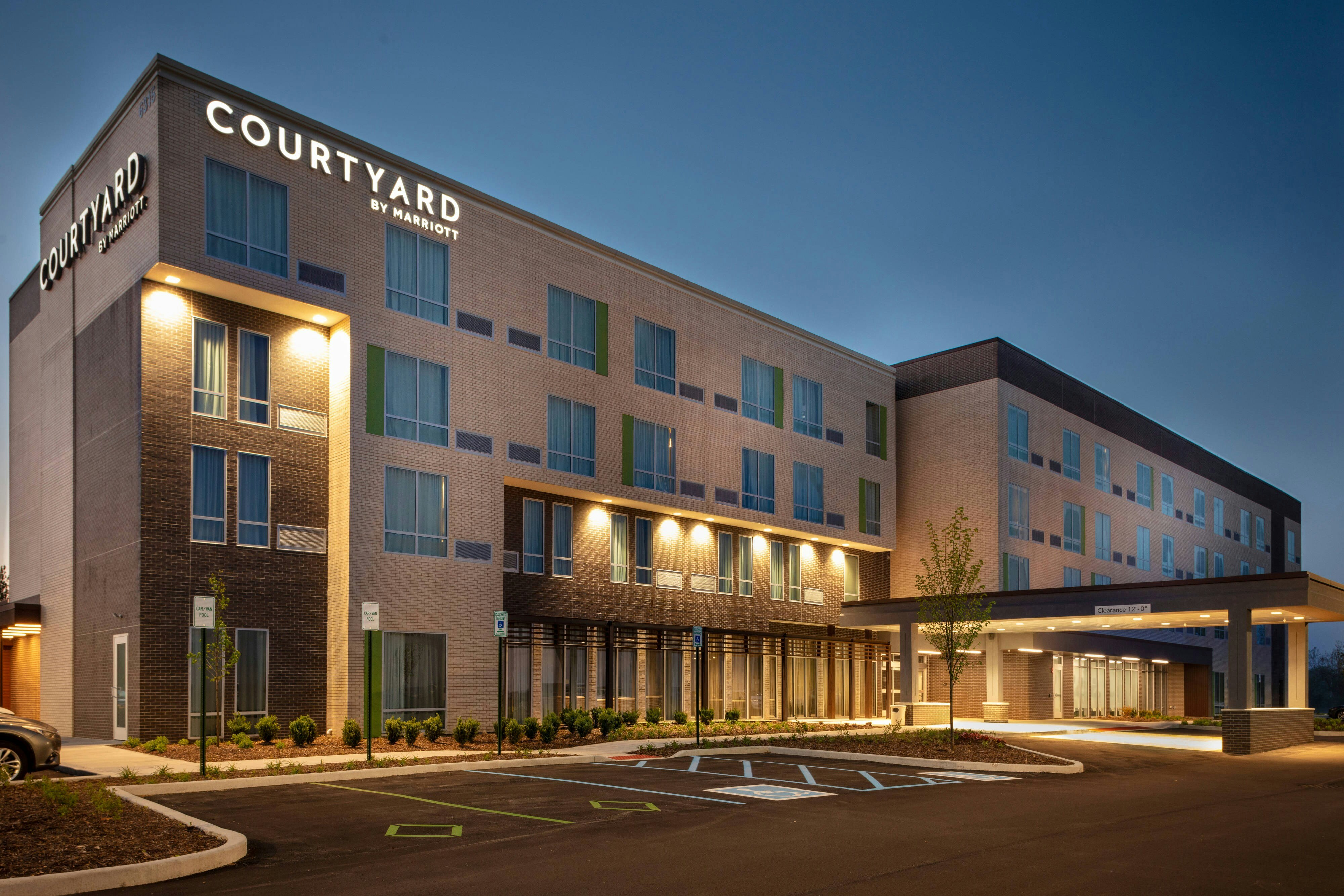 Courtyard By Marriott Indianapolis West-Speedway 6/44