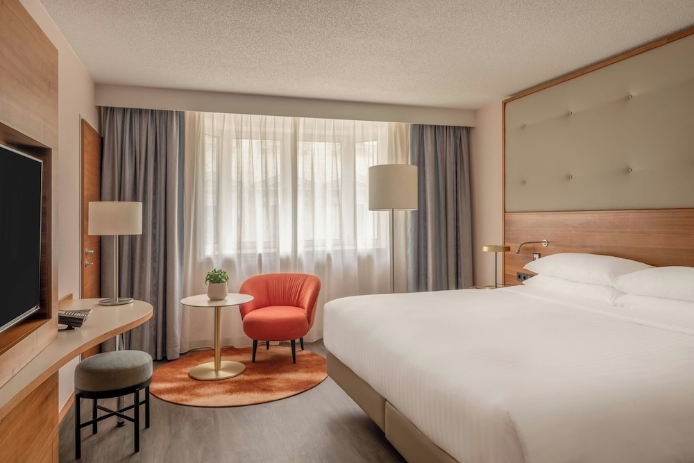 غرفة سوبيريور بسرير كينج بإطلالة على المتنزه، Vienna Marriott Hotel 3/10