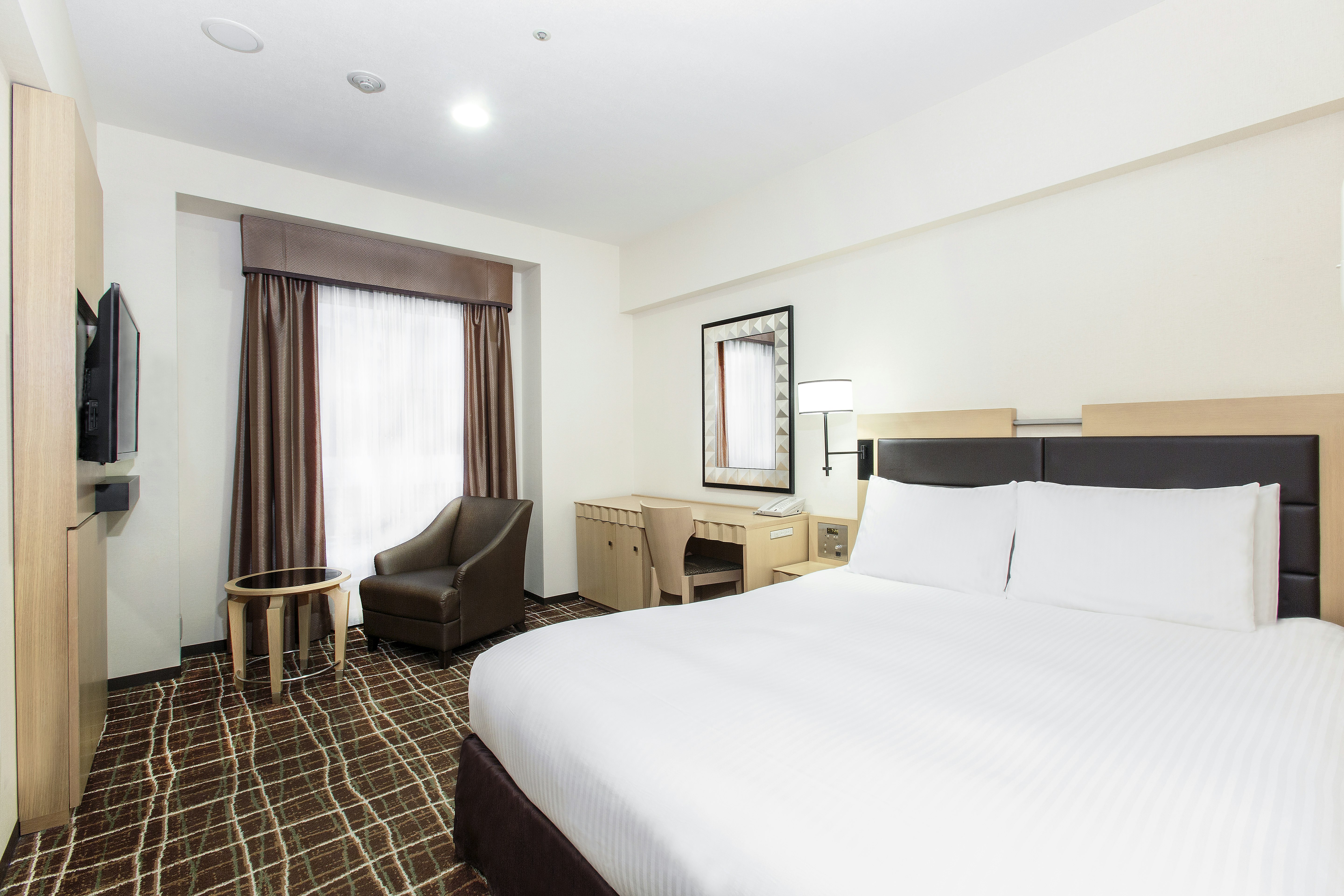 ROOM, QUEEN BED, ACCESSIBLE