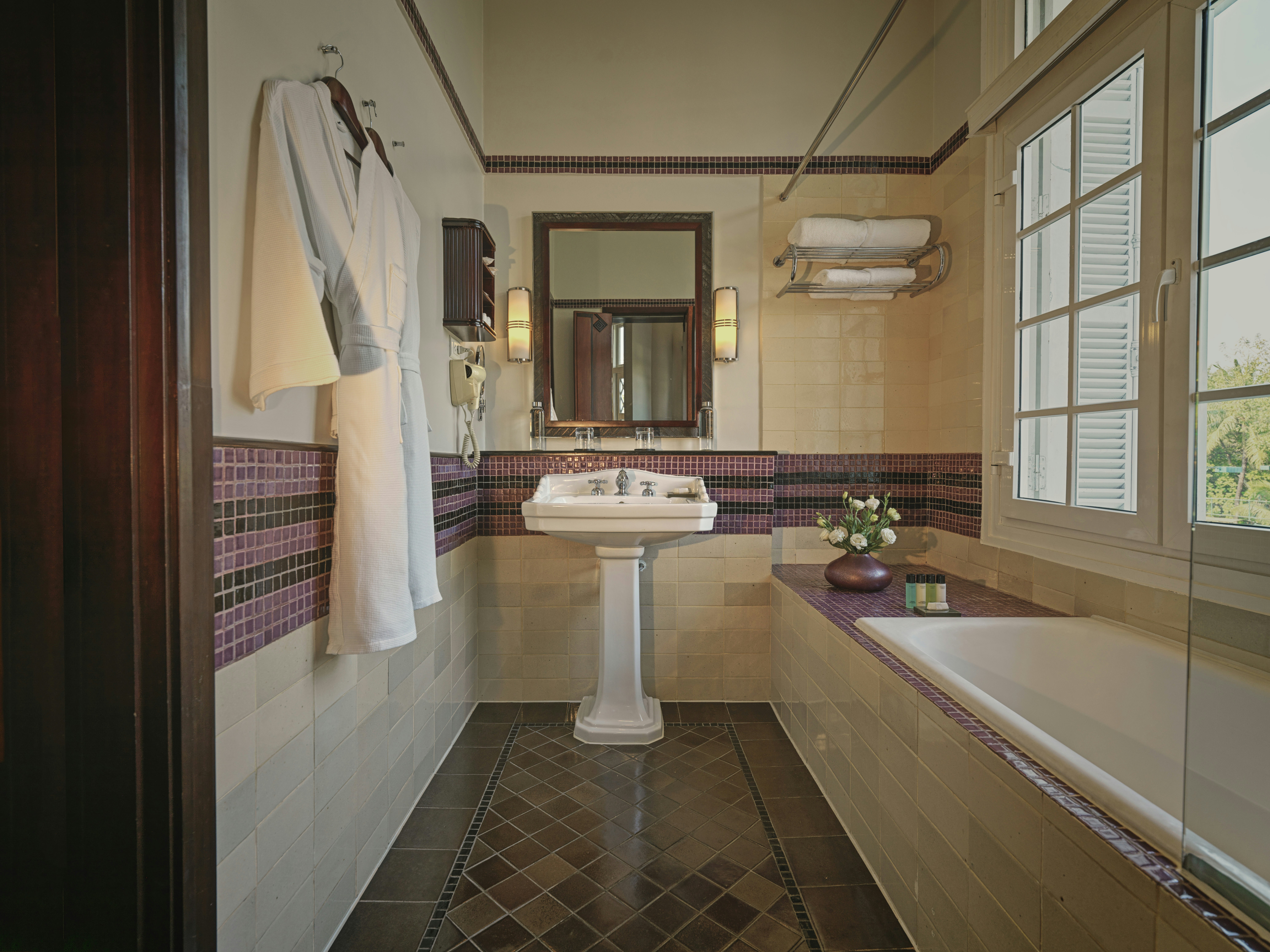 Azerai La Residence Hue 48/50
