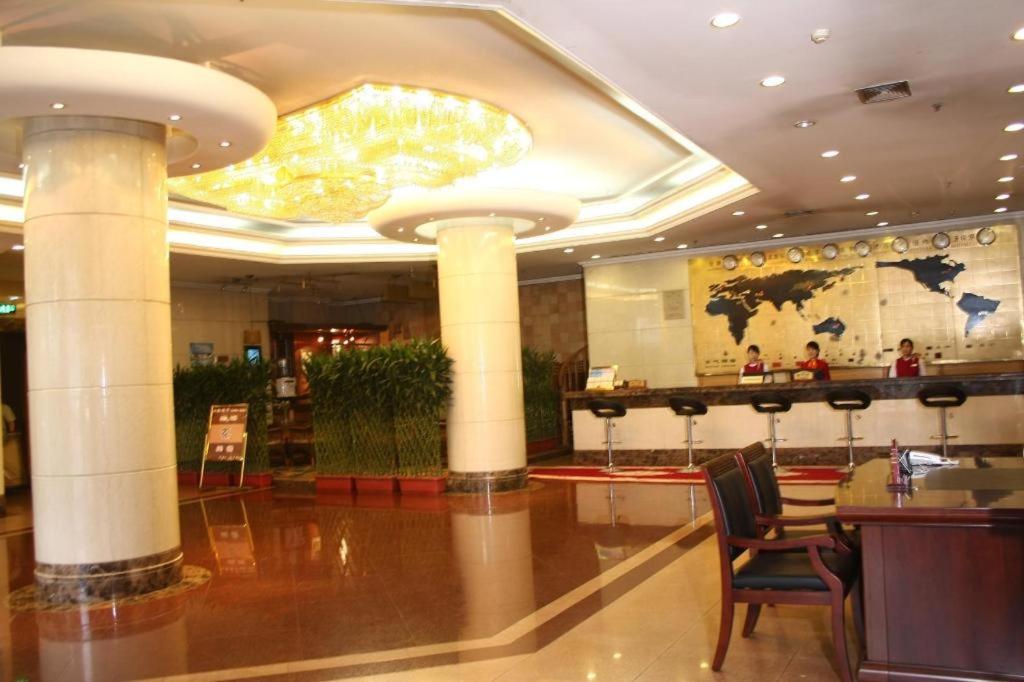 Xana Deluxe Hotel (Beijing Guanganmen Subway Station) 43/48